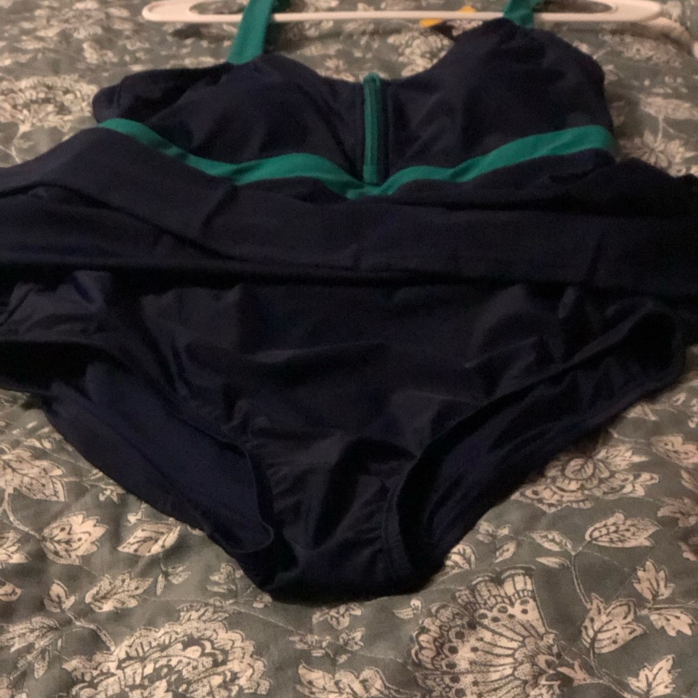 Women's Navy and Green Lands End Swim Dress NWT - Picture 2 of 8